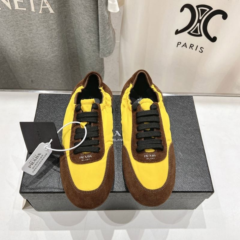 Pra*a casual shoes